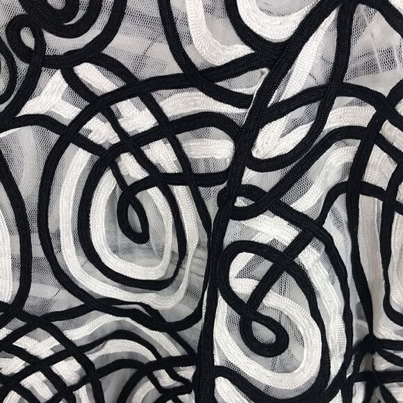 Chico’s Easywear Sz 1 Small or 8 in classic Soutache black white, Mesh NWT - Picture 2 of 4